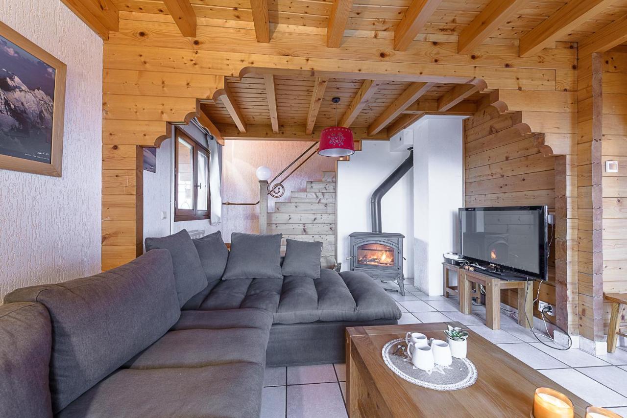 St Jorioz- Cosy Chalet Vue Lac Et Montagnes - Lla Selections By Location Lac Annecy سان جوريوز المظهر الخارجي الصورة